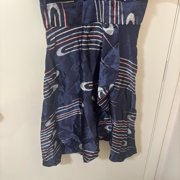Coreylynn Carter blue satin abstract retro print flutter sleeve dress size 4 - Picture 7 of 11